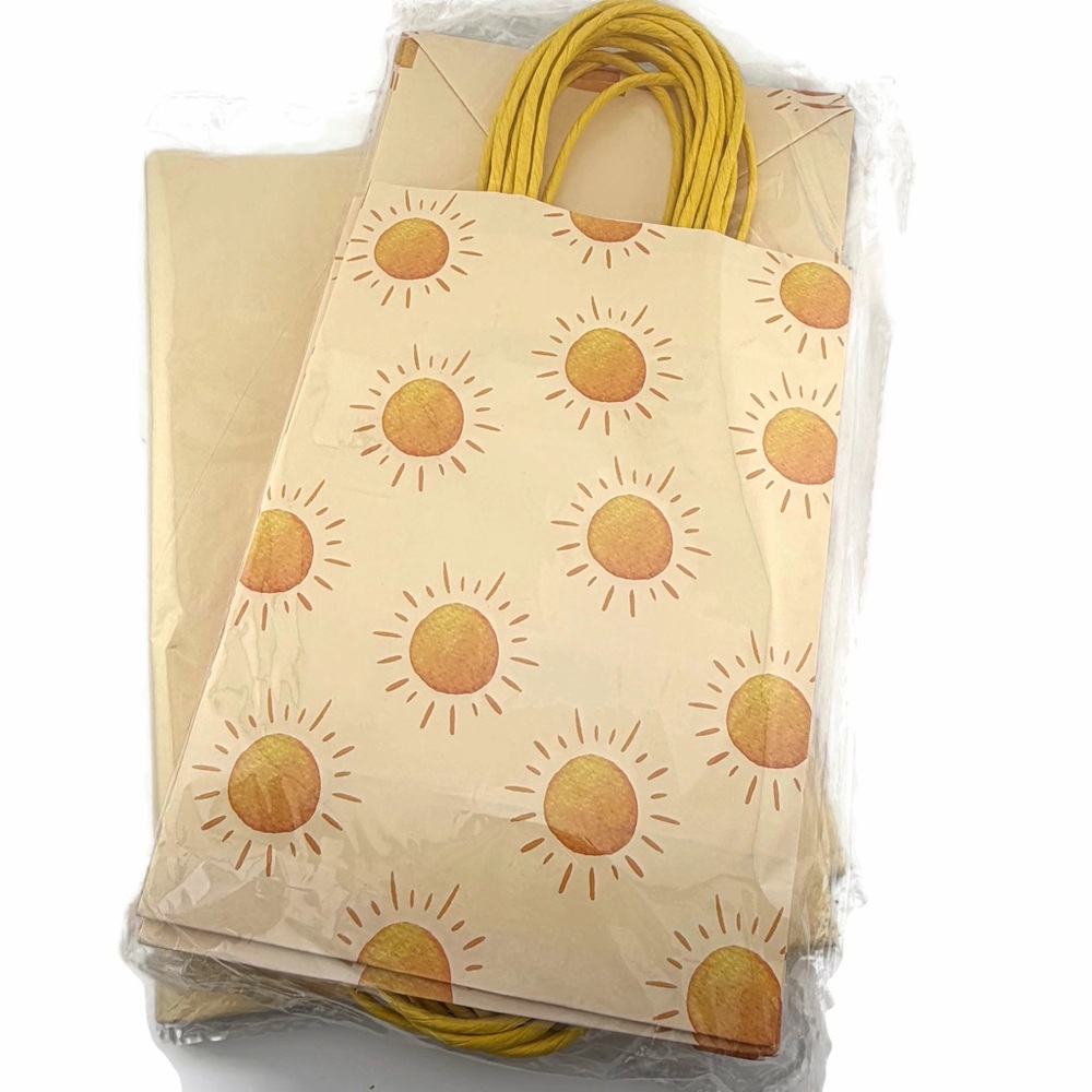 12 Pack of Decorative Yellow Sun Pattern Gift Bags and Tissue Paper